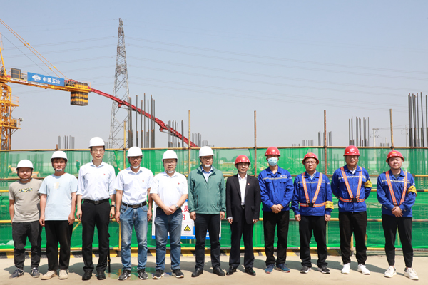 1621495826419423.jpg 合影留念.JPG