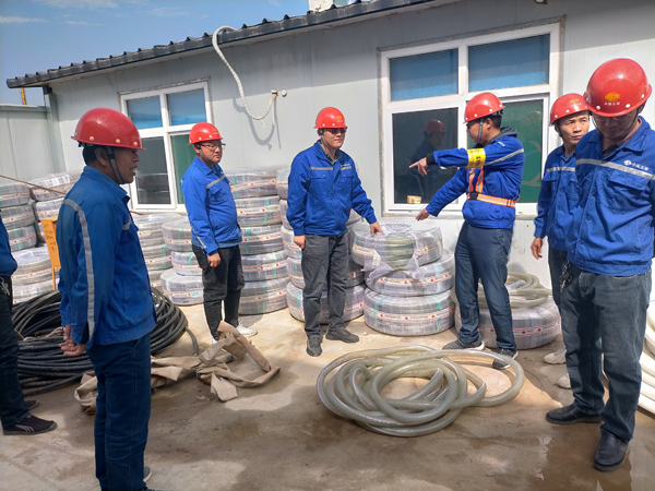 1634006116673772.jpg 整理防汛水带.jpg