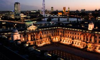 英国自8月15日起更多行业重新营业