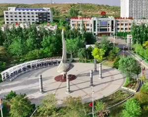 搭好“练兵台”，育出“千里马”