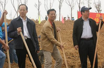 陈秋华：发展林业事业 打造绿色广西