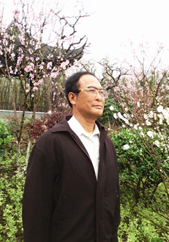 谢秉初