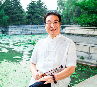 董鲤宾
