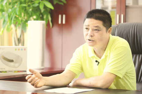 阿帕奇机械有限公司董事长罗国定