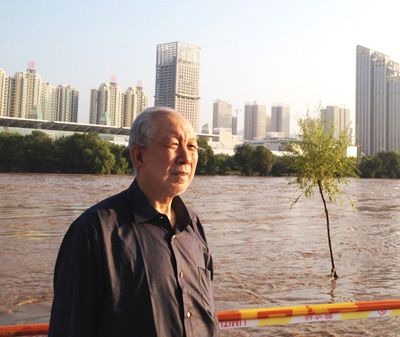 牛镜昭