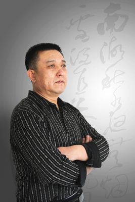 郝建华