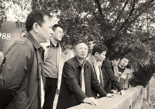 省调研组吴晓军到习酒