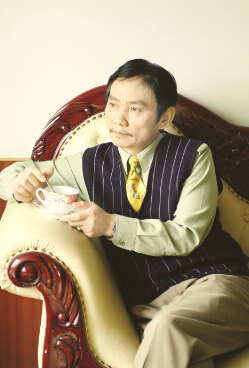 ●富侨创史人、重庆市保健按摩行业协会会长郭家荣