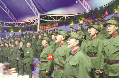 ●齐唱《铁道兵志在四方》