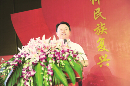 公益助学让贫困学子共享人生出彩机会