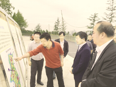 ●调研组参观考察资阳市工业园区