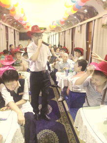 ●火车上的“安多牧场”牦牛推介会