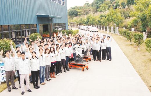 2012年1月17日第888台机器人出厂纪念