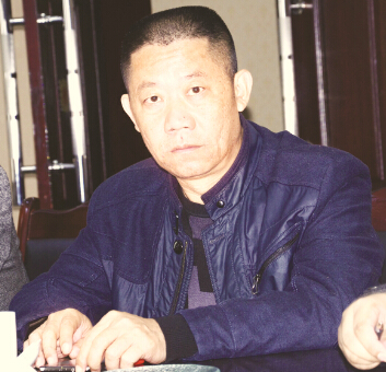●成都天泽建筑公司董事长梁晓鸣