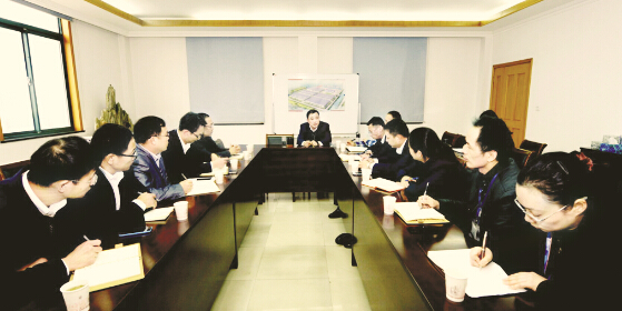 ●大明国际总裁周克明在集团信息化研讨会上发言。