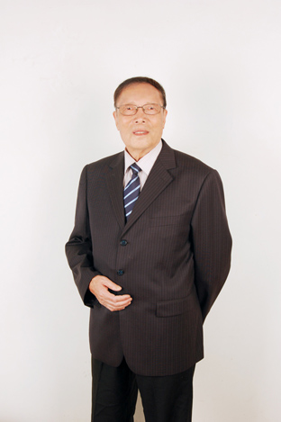 胡振汉——优秀人民艺术家献礼全国两会