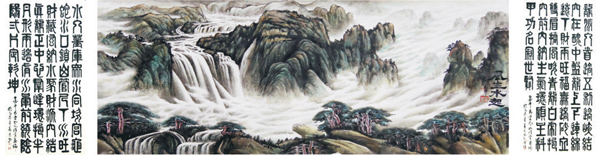 藏风聚水图 2.18米X0.88米 龙脉入首过五剥，遇峡结穴在丑中，盘龙上下连绵远，丁财两旺福无边，砂立双肩当风吹，青龙白虎抱穴前，内聚生气环流主，科甲功名冠世贤。 水入墓库众水合，坎宫龟蛇水口锁，山管人丁水旺财，藏风纳水聚财源，穴结真龙正中心，群峰环抱半月形，两边有水晕前绕，阴阳二片定乾坤。 墨牛《藏风聚水图》风水画题词