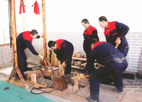●捶打麻油技艺获得非物质文化遗产荣誉。