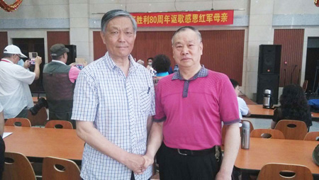 马忠田与中红网总编原新华社高级记者江山。劳动模范：原河北省委书记呂玉兰爱人