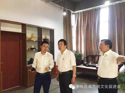 张林东主席应邀出席水墨丹青上海名家邀请展