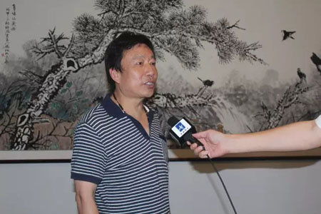 8潘锡林接受书画频道采访