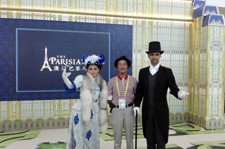 著名书画家何农应邀参加在厦门举办的9.8投洽会