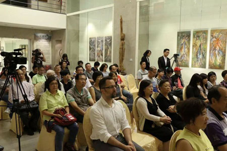 著名书画家何农应邀参加在厦门举办的9.8投洽会