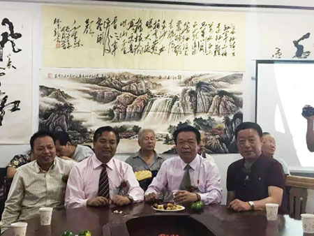 张林东主席应邀参加“迎国庆 祖国颂”书画展