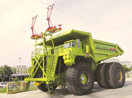 ●出口非洲纳米比亚的“巨无霸”NTE330电动轮矿用车