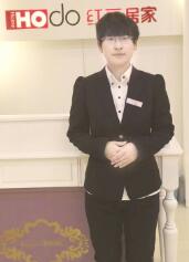 ●红豆集团红豆居家“优秀店长”余苏霞。