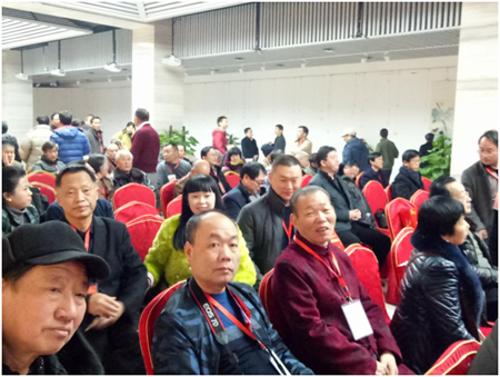 许金美一行人在中国国家画院·国展美术中心参加“深入生活 扎根人民”优秀人民书画家作品成果展开幕式。