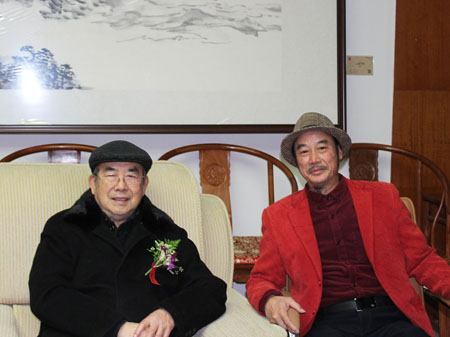 何老师和原中央组织部办公室主任 中国书法家协会副秘书长 中国书协顾问 刻字研究会会长 现为中国文联书画艺术中心顾问 艺术品中国资深艺术顾问 著名书法家权希军先生