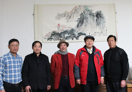 姜老师和著名书画家何农、张宗彪、武海林、肖超在国家画院王定国老人画室品茗、探讨艺术