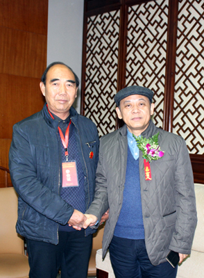 苏占文老师与文联副主席夏潮合影 (2)