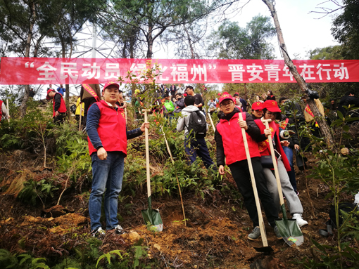 福州金鸡山公园亮起了一道志愿红