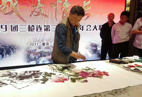 书画大家何文军挥毫赠南疆猛虎团 书画大家何文军挥毫赠南疆猛虎团