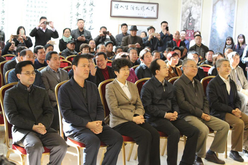 中国文联党组成员、副主席赵实等领导参加书画展开幕式 中国文联党组成员、副主席赵实等领导参加书画展开幕式