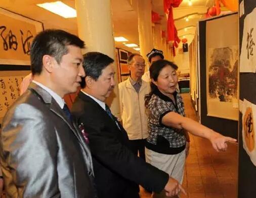 画家于工 邈邈千日,寄文追寻 ——念想马航事件的书画友人 画家于工 邈邈千日,寄文追寻 ——念想马航事件的书画友人