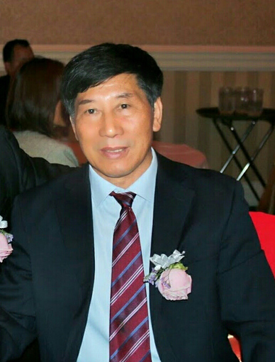 雷显平