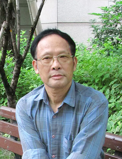谢秉初