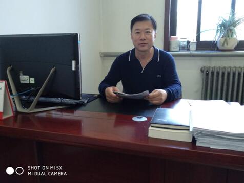 思,至博大,宁静悠远,唯美空灵,横求广阔,纵求千里。生,须有为,求尽责,诚心对人话挚言。贪,祸之源,务临渊止足。试鉴,空有金银藏门第,一丝白练赐悬梁。 释霾于往,扬水于后,从曦前行,悦然众生。俯床榻之膏肓,悟其所求,尔必幸焉。 放宽视界, 撂低底线,去之瞕叶,心必怡然。若有财力,济于庶贫;若有气力,助之以辙;若空手于世,则正道搏生,日出日落,无憾无遗。 天分豪贫,吾辈应淡然视之,世存善恶,若以诚相对,则恶者无恶,善者至善,贫者不贫,大和天下。是谓,智慧人生真富贵,褝心湛然月清凉。 思,至博大,宁静悠远,唯美空灵,横求广阔,纵求千里。生,须有为,求尽责,诚心对人话挚言。贪,祸之源,务临渊止足。试鉴,空有金银藏门第,一丝白练赐悬梁。 释霾于往,扬水于后,从曦前行,悦然众生。俯床榻之膏肓,悟其所求,尔必幸焉。 放宽视界, 撂低底线,去之瞕叶,心必怡然。若有财力,济于庶贫;若有气力,助之以辙;若空手于世,则正道搏生,日出日落,无憾无遗。 天分豪贫,吾辈应淡然视之,世存善恶,若以诚相对,则恶者无恶,善者至善,贫者不贫,大和天下。是谓,智慧人生真富贵,褝心湛然月清凉。