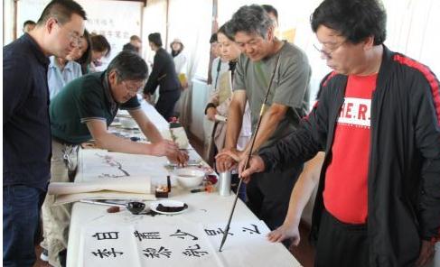 丽江市书法家协会举办弘扬国粹粽情端午笔会活动