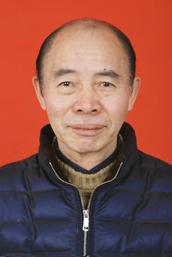 陈佼荣照片