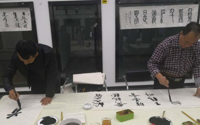 兰州古玩城揭牌仪式暨书画名家交流笔会在兰举行
